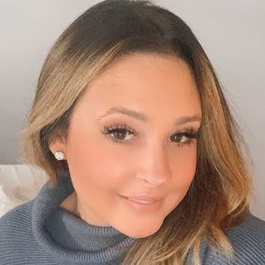 Meet your Posher, Carissa